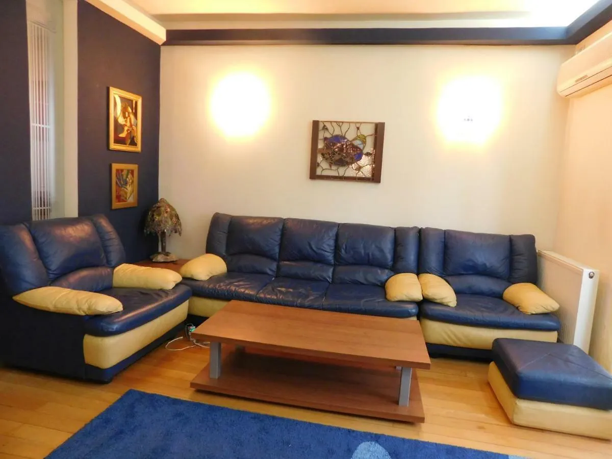 Nicole'S Apartment Bucharest