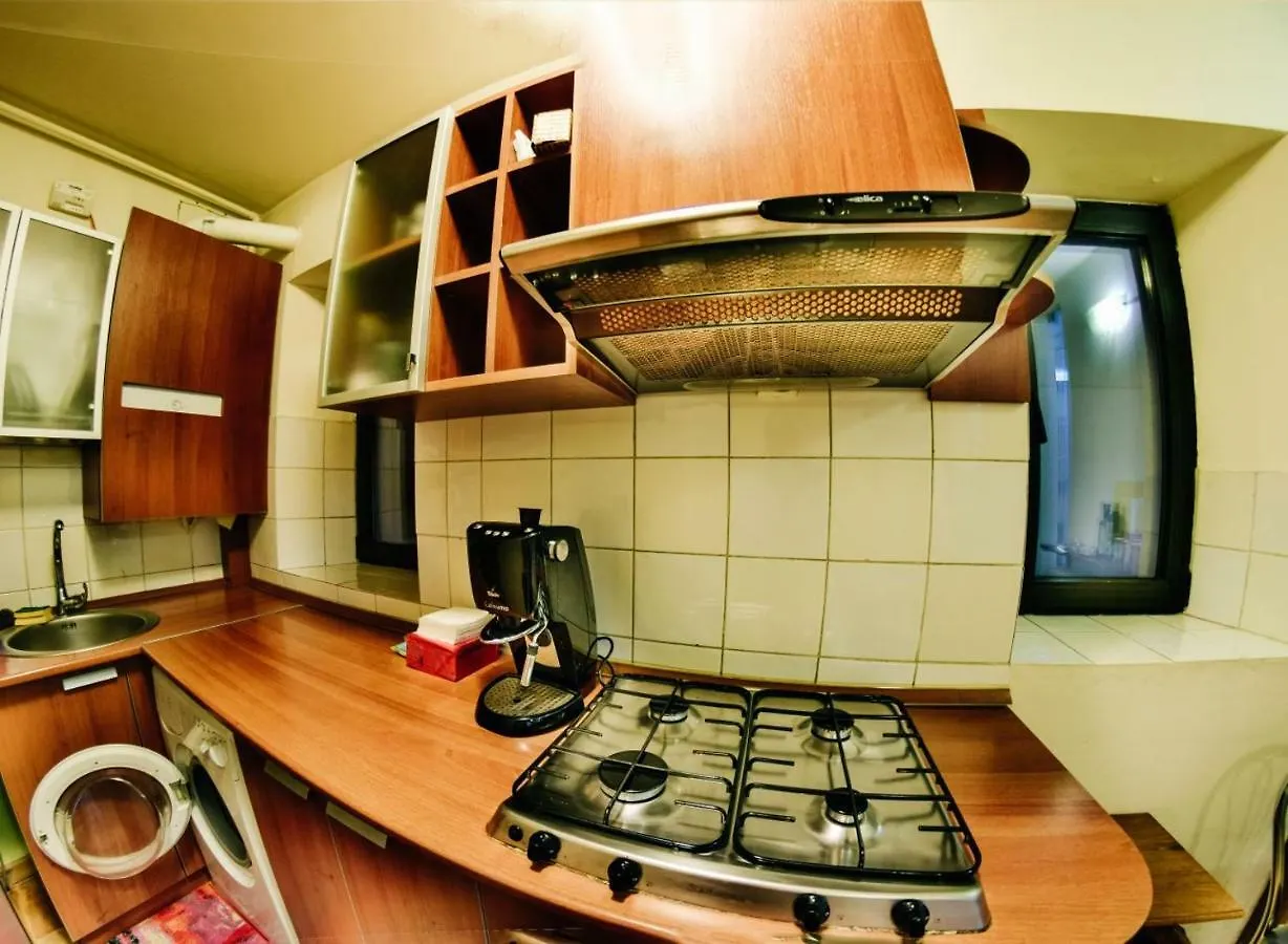 Nicole'S Apartment Bucharest