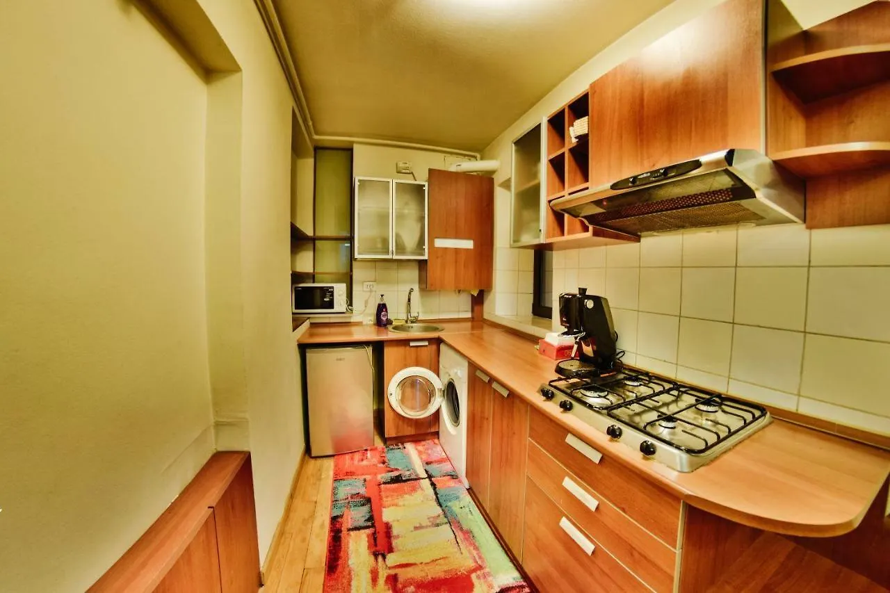 Nicole'S Apartment Bucharest